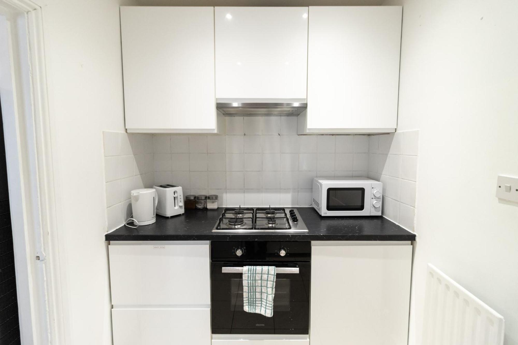 Apartment 2bd Garden Flat - Parking - O2,excel,cityairport