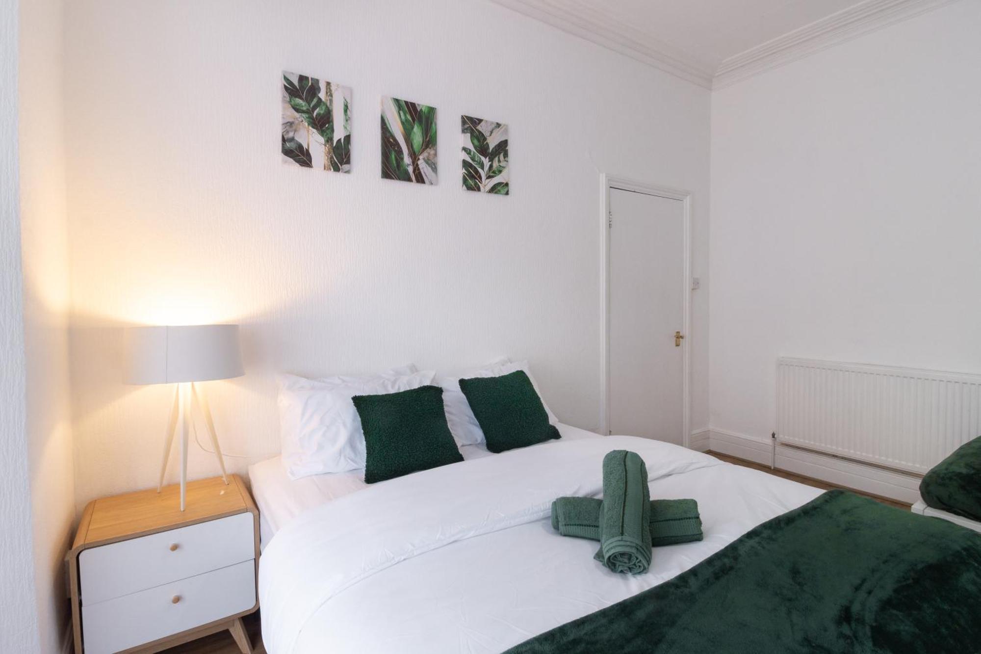 2bd Garden Flat - Parking - O2,excel,cityairport *