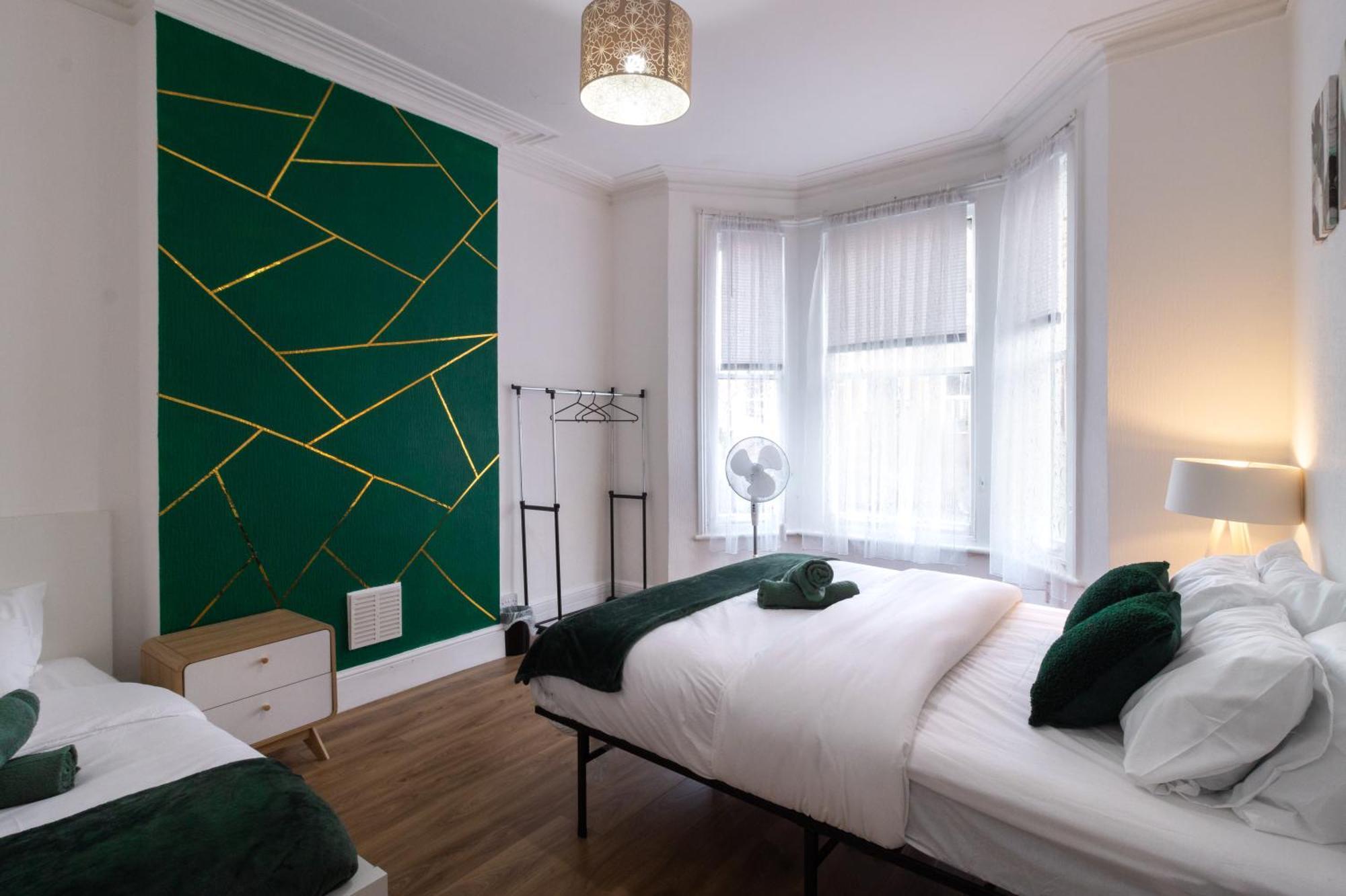 2bd Garden Flat - Parking - O2,excel,cityairport London